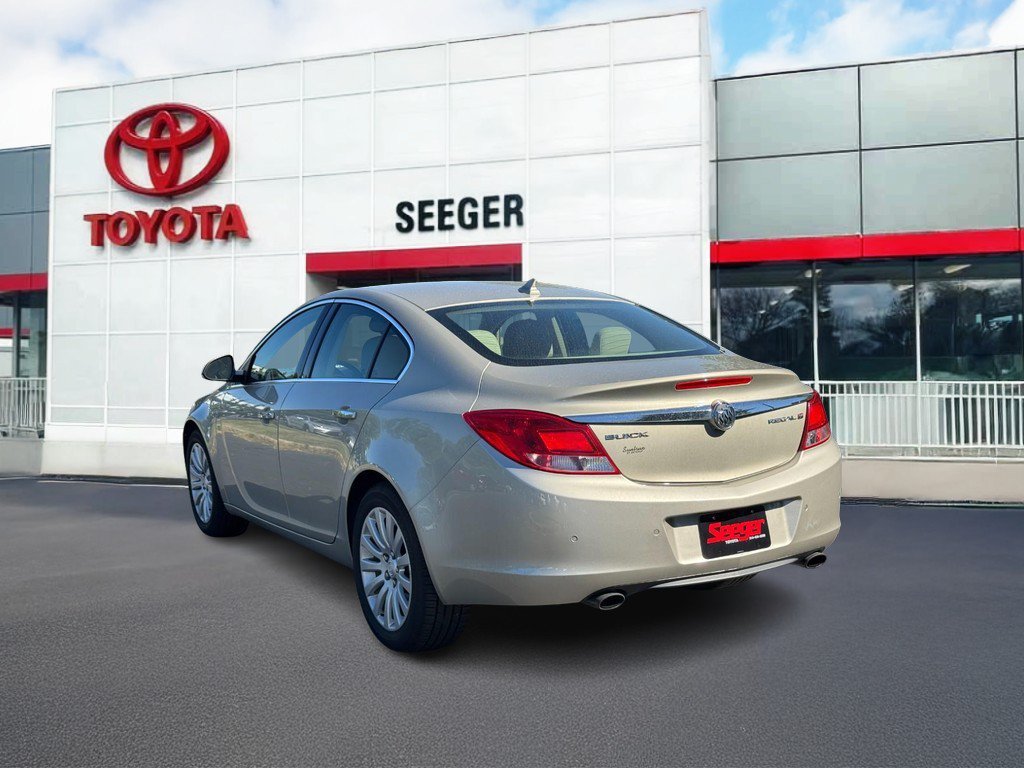 Used 2013 Buick Regal Premium FWD image 7