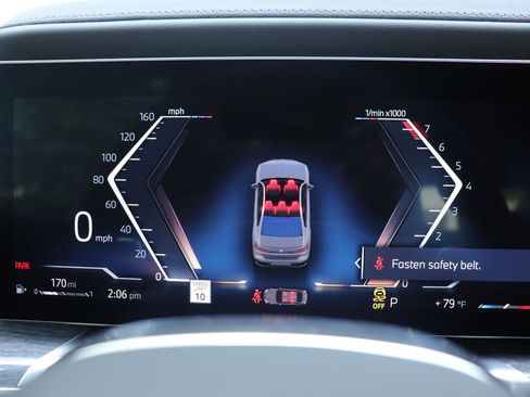 New 2026 BMW 740i xDrive w/ Premium Package image 27