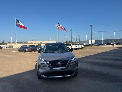 Certified 2023 Nissan Rogue Platinum w/ Platinum Premium Package AWD/4WD image 3