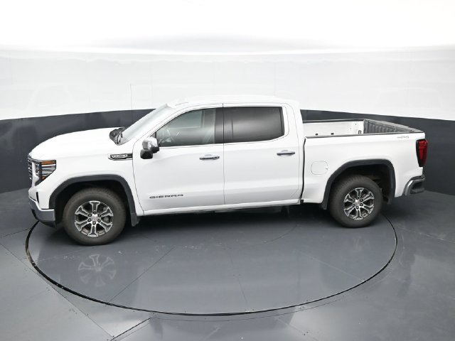 Used 2025 GMC Sierra 1500 SLT AWD/4WD image 40