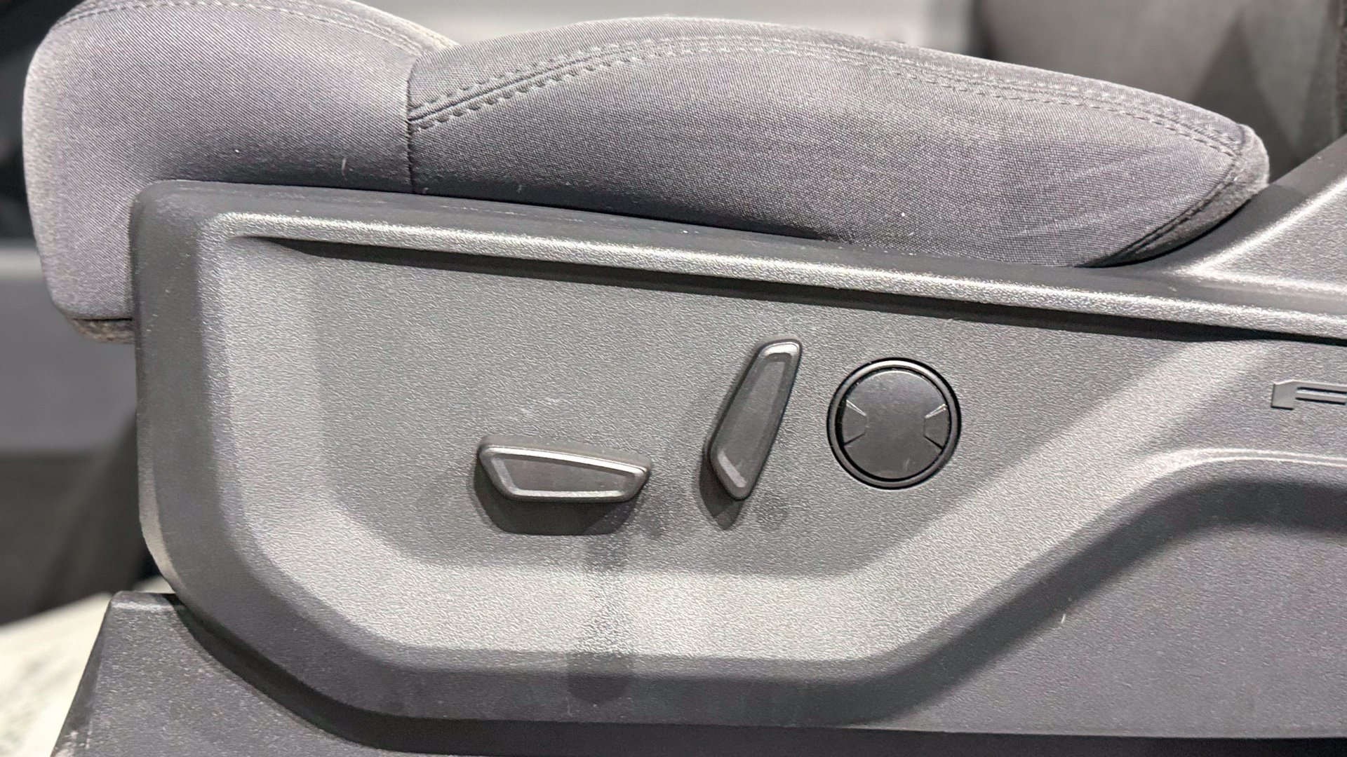 Used 2025 Ford Expedition Max Active AWD/4WD image 48