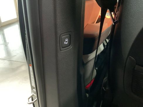 New 2026 Kia Carnival EX FWD image 19