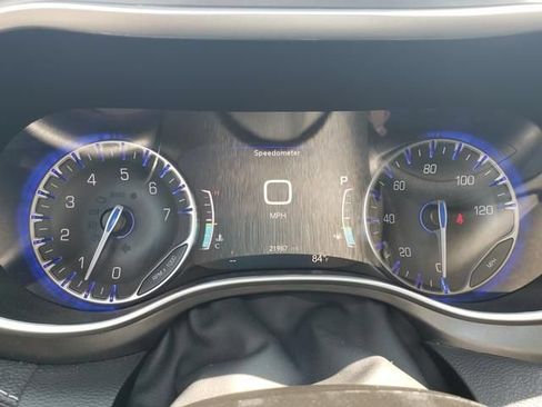 Used 2024 Chrysler Pacifica Touring-L w/ Road Tripper Package AWD/4WD image 32