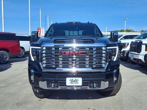 New 2026 GMC Sierra 3500 Denali w/ Denali Reserve Package image 14