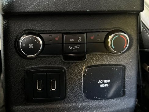 Used 2017 Ford Explorer Platinum image 14