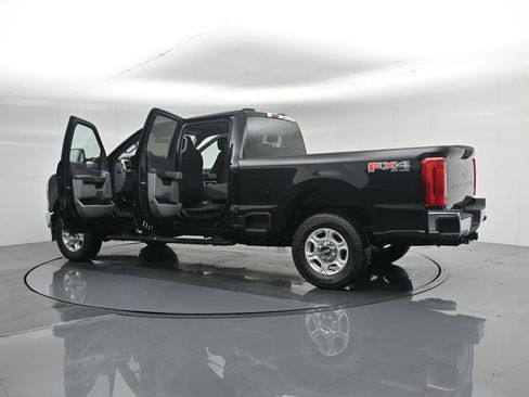 New 2026 Ford F250 XLT w/ FX4 Off-Road Package image 34