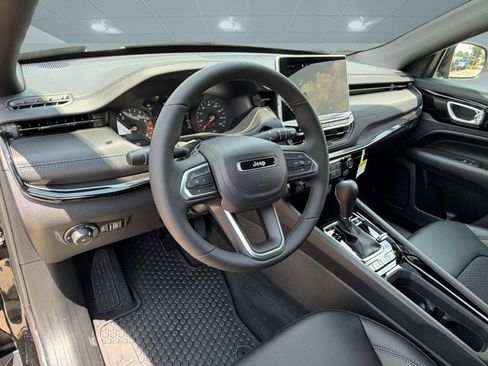 New 2026 Jeep Compass Latitude AWD/4WD image 4