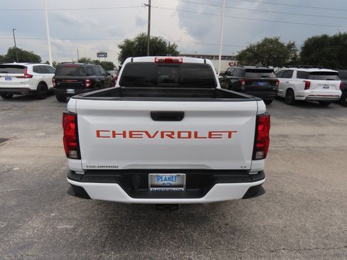 Used 2024 Chevrolet Colorado LT w/ LT Convenience Package RWD image 13