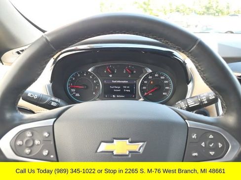 Used 2023 Chevrolet Traverse LT w/ LT Premium Package AWD/4WD image 19