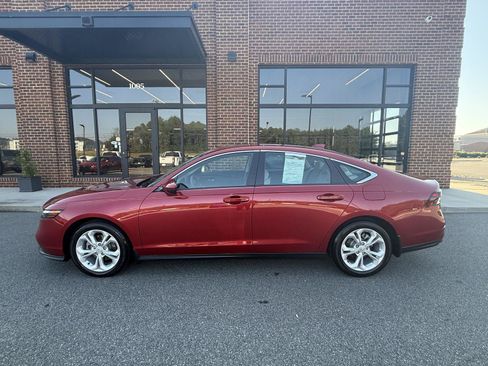 Used 2025 Honda Accord LX image 2