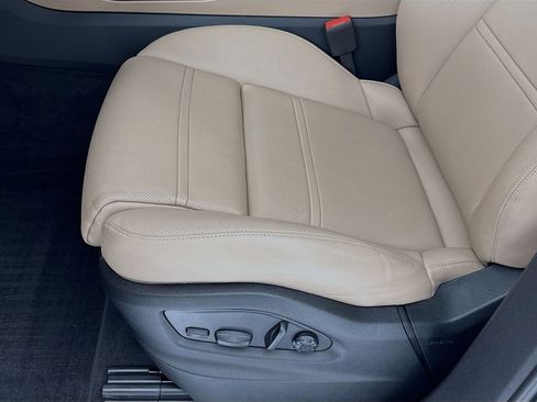 Certified 2026 Porsche Cayenne S image 13