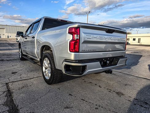 Used 2020 Chevrolet Silverado 1500 Custom w/ Custom Value Package image 4