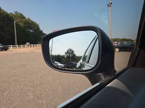 Used 2018 MAZDA CX-5 Touring w/ Preferred Equipment Package FWD image 26