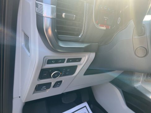 Used 2022 Ford F150 Limited image 18