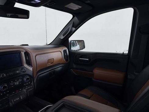 Used 2021 Chevrolet Silverado 1500 High Country w/ Z71 Off-Road Package AWD/4WD image 22