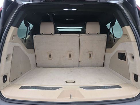 Used 2023 Cadillac Escalade ESV Premium Luxury image 33