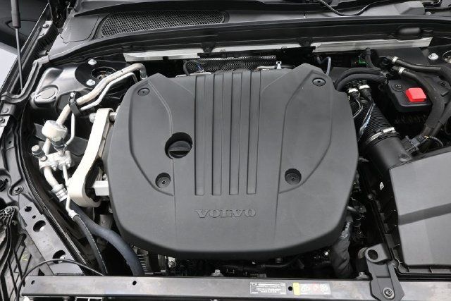 Used 2023 Volvo S60 B5 Ultimate w/ Protection Package Premier FWD image 33