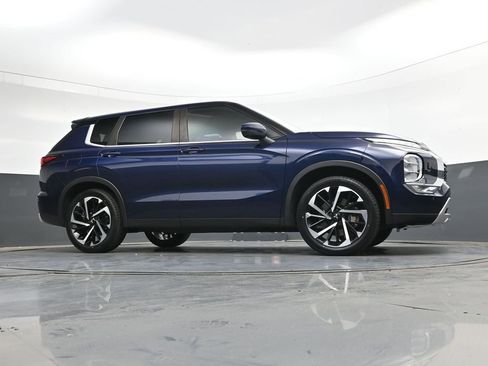 Used 2022 Mitsubishi Outlander SE AWD/4WD image 19