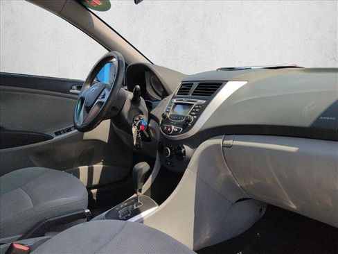 Used 2013 Hyundai Accent GS FWD image 19