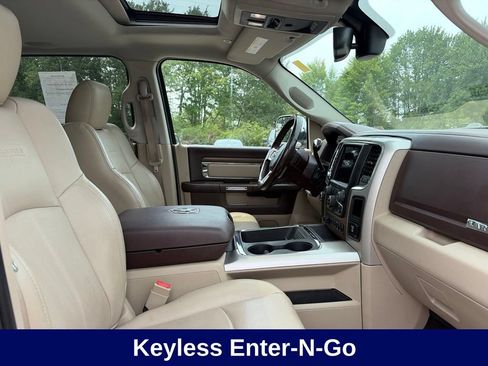 Used 2018 RAM 2500 Laramie w/ Convenience Group AWD/4WD image 37