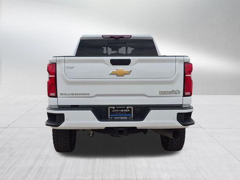 Certified 2024 Chevrolet Silverado 2500 High Country w/ High Country Premium Package AWD/4WD image 5