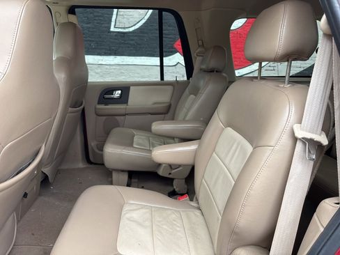 Used 2005 Ford Expedition 2WD image 19