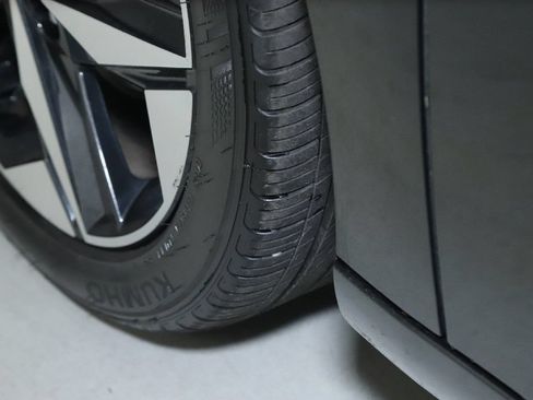 Used 2023 Hyundai Elantra SEL w/ Convenience Package FWD image 36