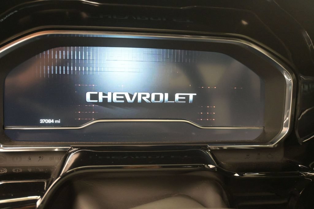 Used 2024 Chevrolet Silverado 1500 LT RWD image 11