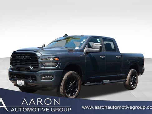 Used 2025 RAM 2500 Big Horn AWD/4WD image 1