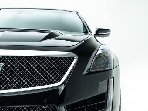 Used 2018 Cadillac CTS V w/ Luxury Package image 7