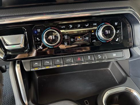 Used 2024 GMC Sierra 1500 Denali w/ Technology Package image 24