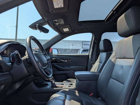 Used 2023 Chevrolet Traverse RS AWD/4WD image 12