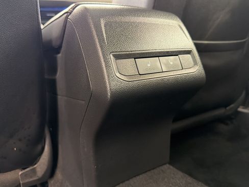 Used 2021 Volkswagen Jetta SEL Premium FWD image 33