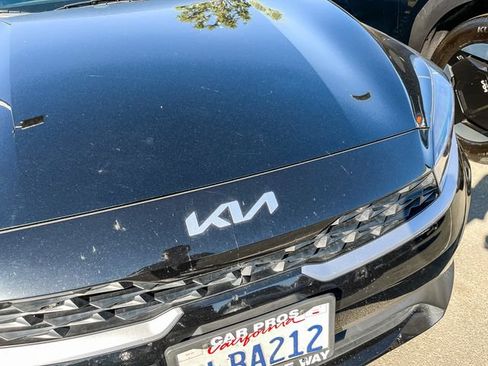 Used 2024 Kia Forte LXS FWD image 4