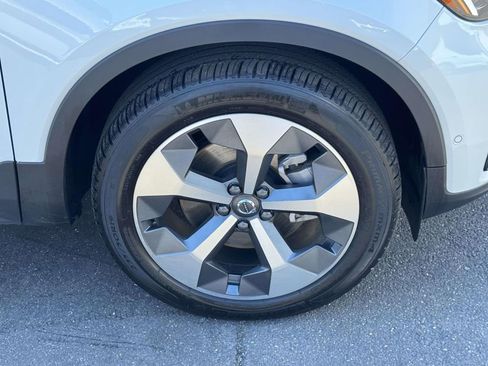 Certified 2023 Volvo XC40 B5 Ultimate w/ Climate Package AWD/4WD image 6