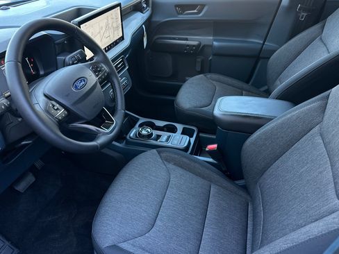 New 2025 Ford Maverick XLT w/ XLT Luxury Package image 9