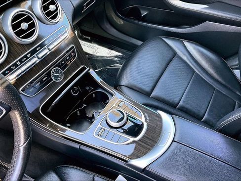 Used 2018 Mercedes-Benz C 300 Sedan image 11