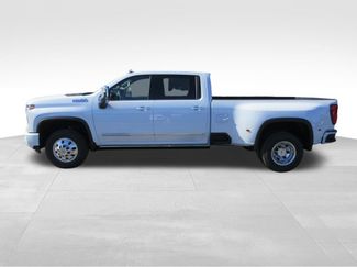 New 2026 Chevrolet Silverado 3500 High Country w/ High Country Premium Package video 2