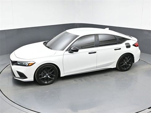 Used 2023 Honda Civic Sport image 29