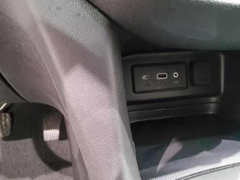 Used 2023 Chevrolet Equinox LT image 31