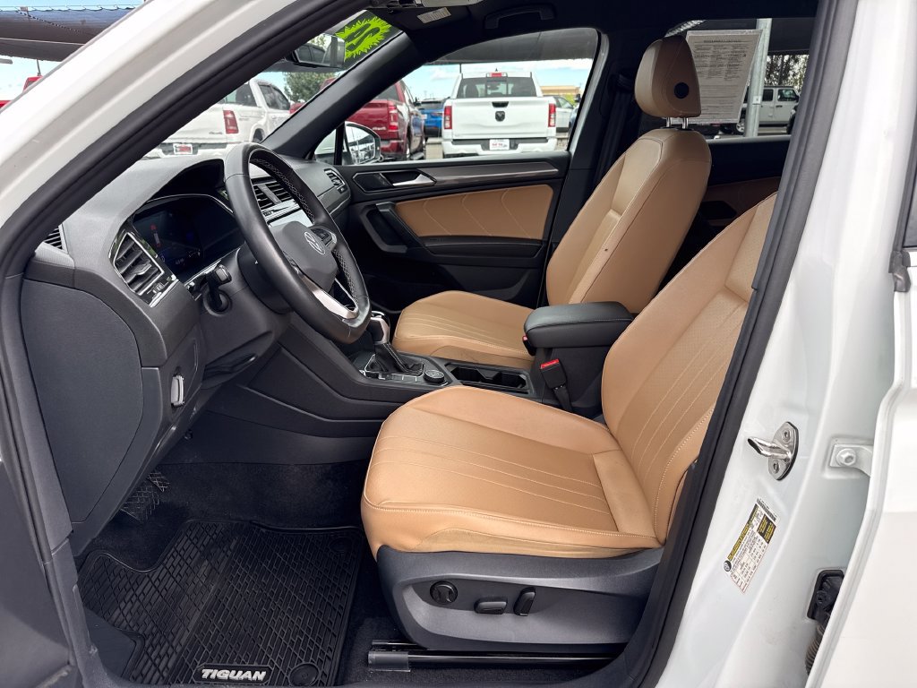 Used 2024 Volkswagen Tiguan SE AWD/4WD image 24