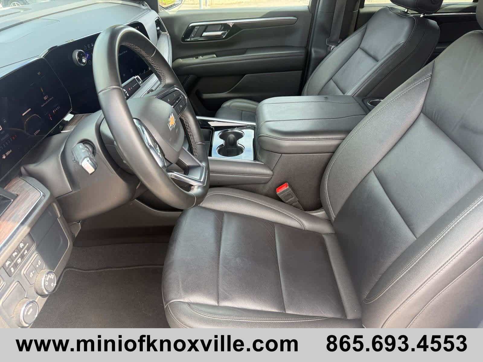 Used 2025 Chevrolet Tahoe LT RWD image 12