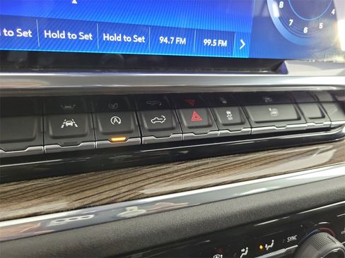 Used 2024 Chevrolet Silverado 1500 LT image 28