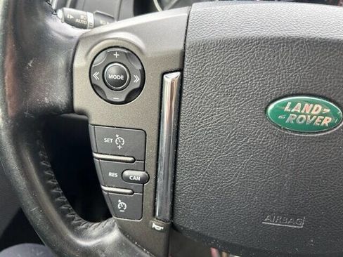 Used 2013 Land Rover LR2 HSE image 38