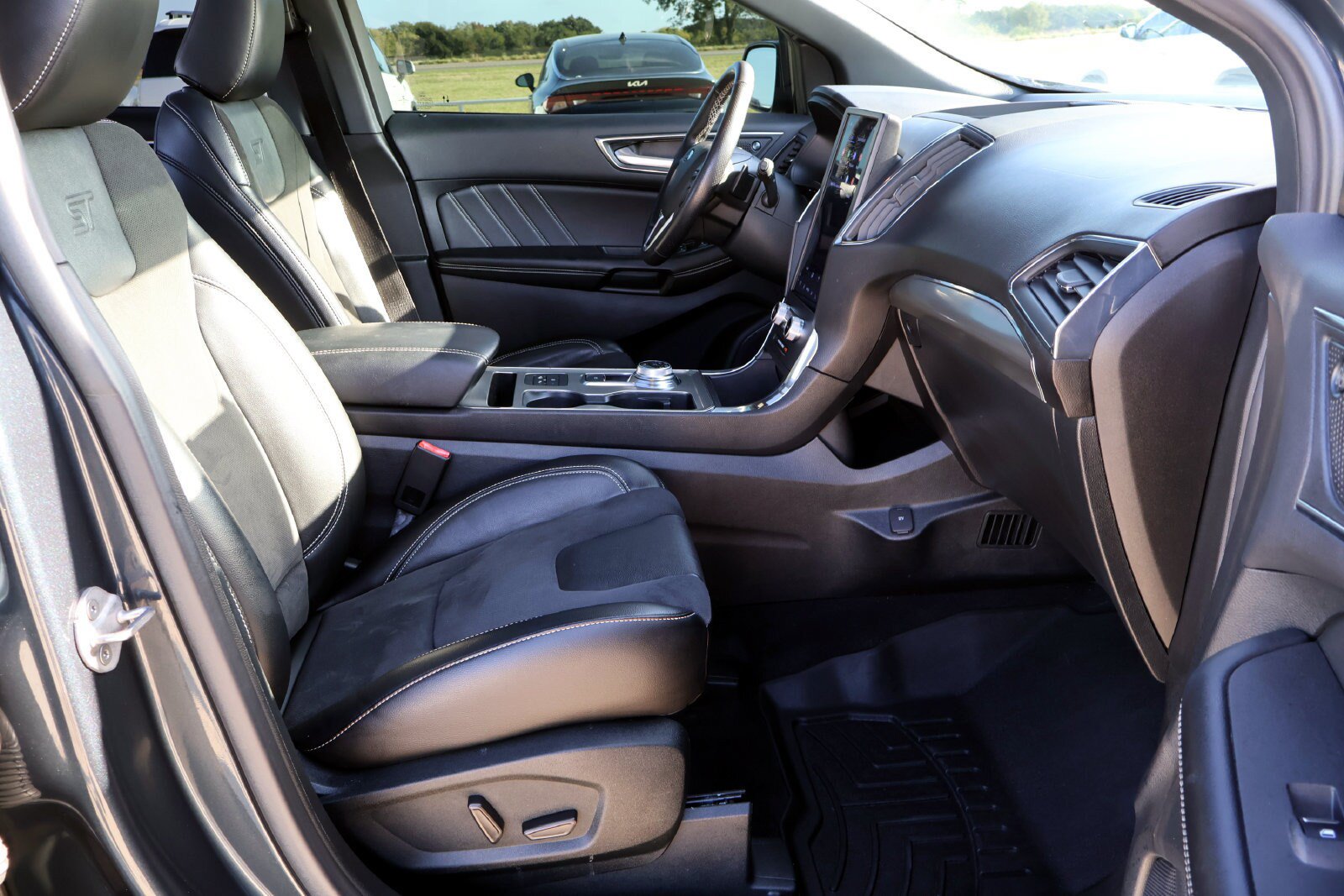 Used 2022 Ford Edge ST w/ Equipment Group 401A AWD/4WD image 13