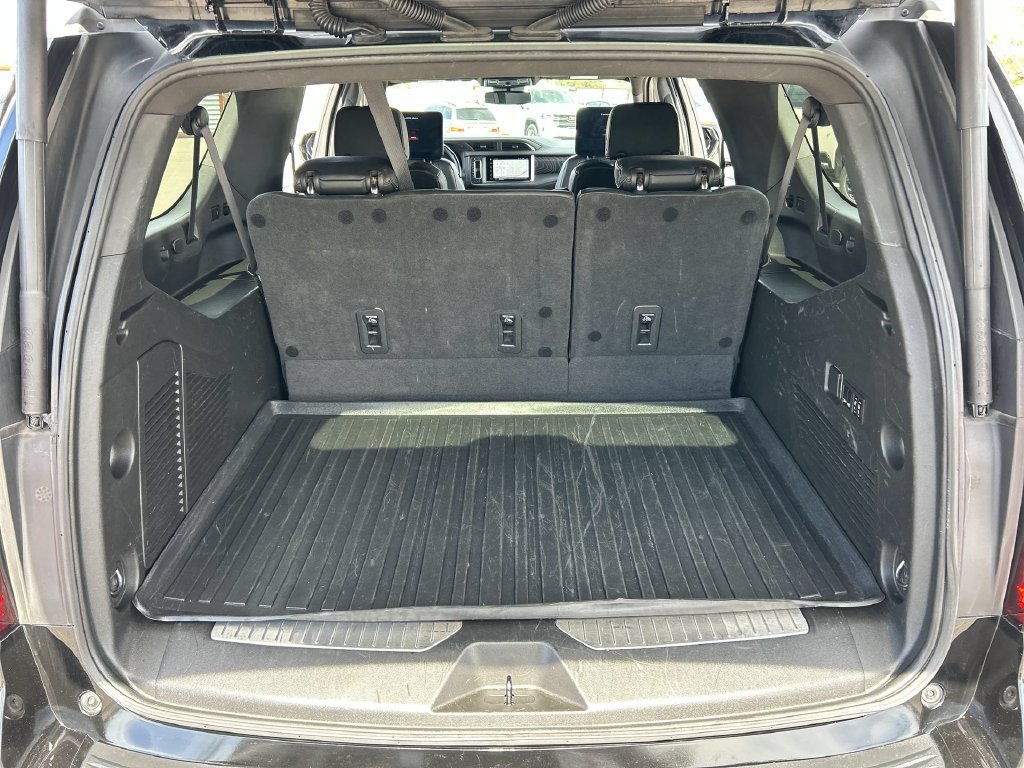Used 2023 GMC Yukon XL Denali w/ LPO, Floor Liner Package AWD/4WD image 27