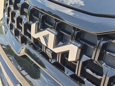 Certified 2024 Kia Telluride SX Prestige X-Line AWD/4WD image 9