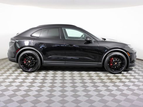 Certified 2025 Porsche Macan 4S Electric image 8