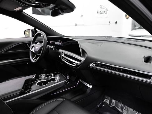 Used 2024 Cadillac Lyriq Sport AWD/4WD image 13