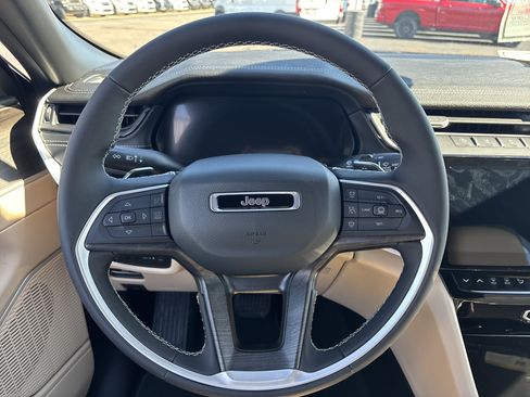 New 2026 Jeep Grand Cherokee Limited AWD/4WD image 31
